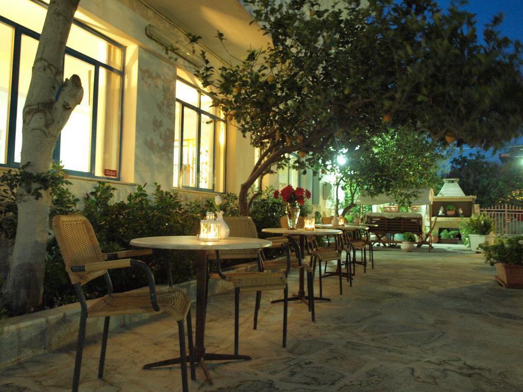 Livadi  Serifos Beach Hotel מראה חיצוני תמונה